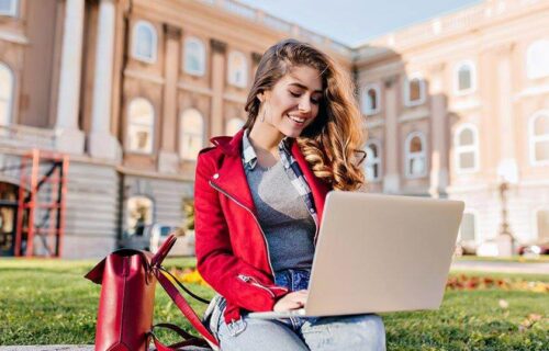 How Online Tutoring Builds Confidence Beyond the Classroom